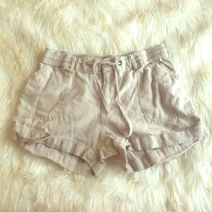 Khaki Shorts high rise